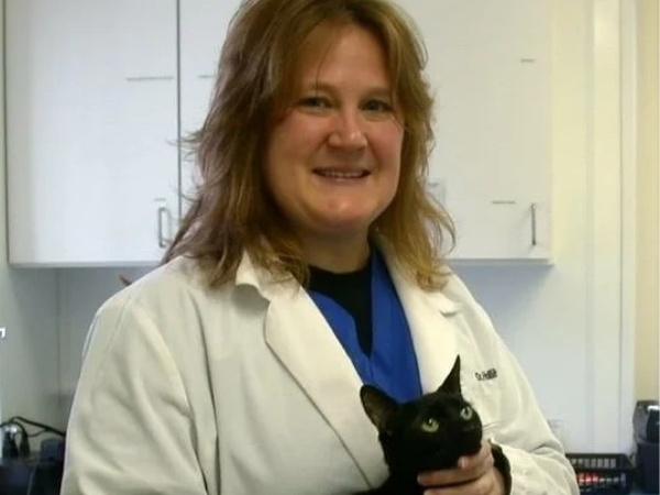 Dr. Kelly Hullihen